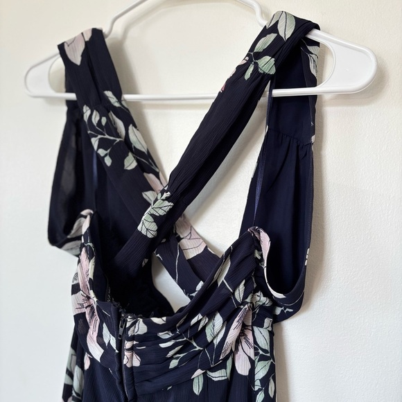 🎉4/30$🎉 Dynamite Floral Jumpsuit - Size XS - Picture 6 of 7